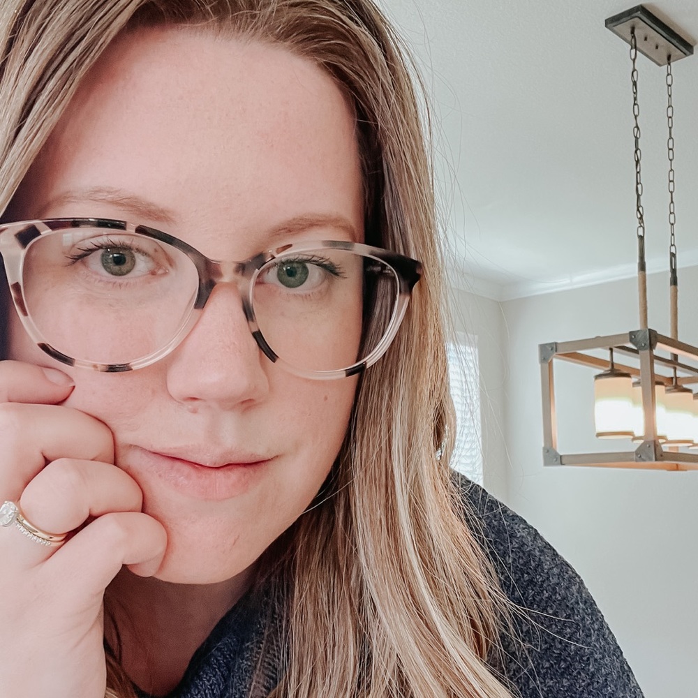 Meet your Posher, Kayla